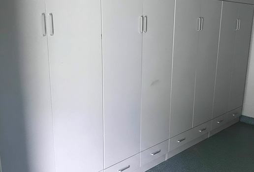 全木实验室衣柜鞋柜