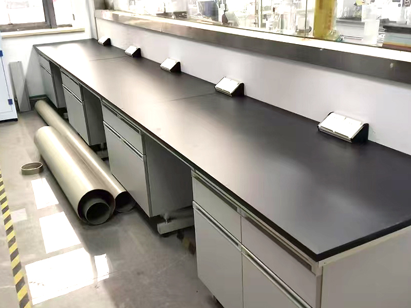 钢木实验台安徽阜阳案例——医药实验室