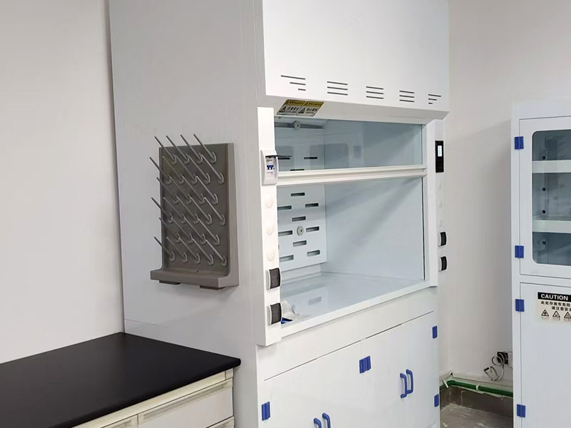 钢木实验台安徽阜阳案例——医药实验室