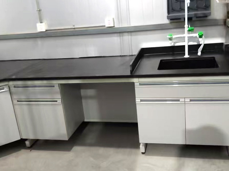 钢木实验台安徽阜阳案例——医药实验室