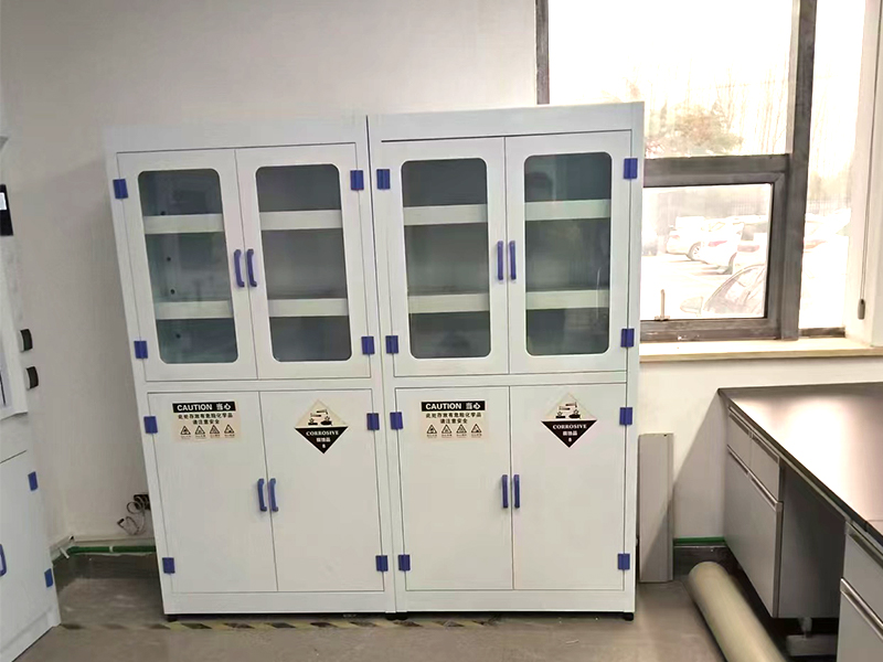 钢木实验台安徽阜阳案例——医药实验室