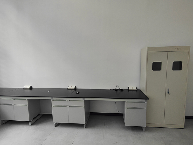 华巨升实验室气瓶柜存放规范与通风布局指南