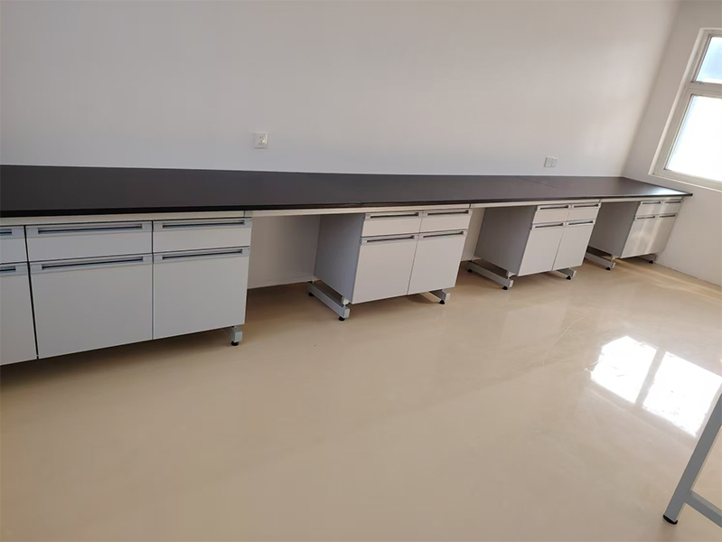 上海钢木实验台项目——防静电工作台案例