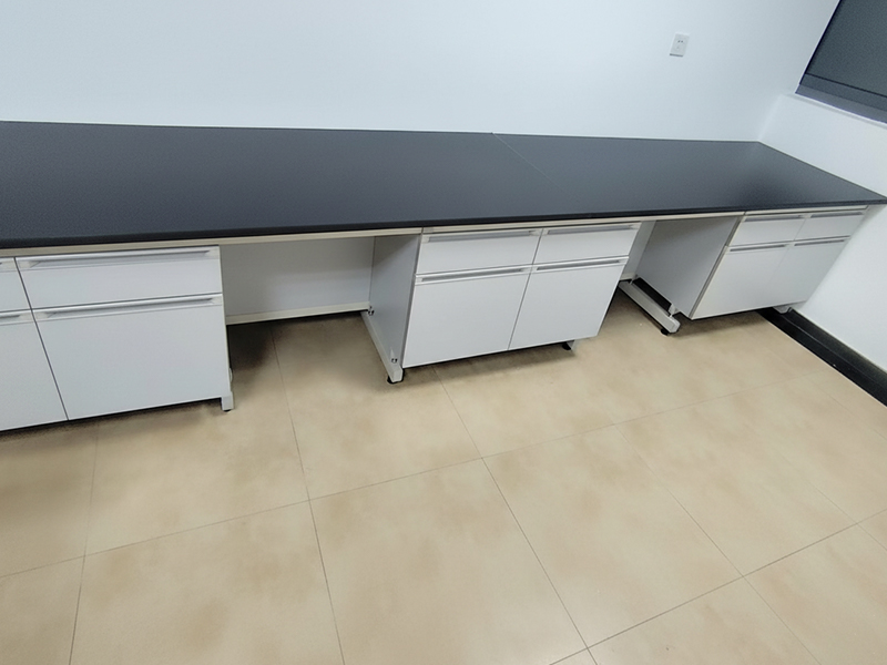 湖北武汉｜钢木实验台与气瓶柜项目案例