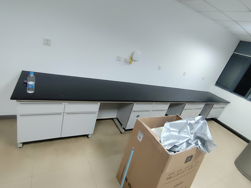 湖北武汉｜钢木实验台与气瓶柜项目案例