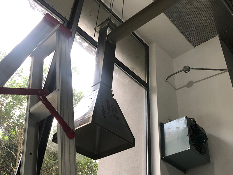 1767599636143369.jpg 实验室气体分配箱